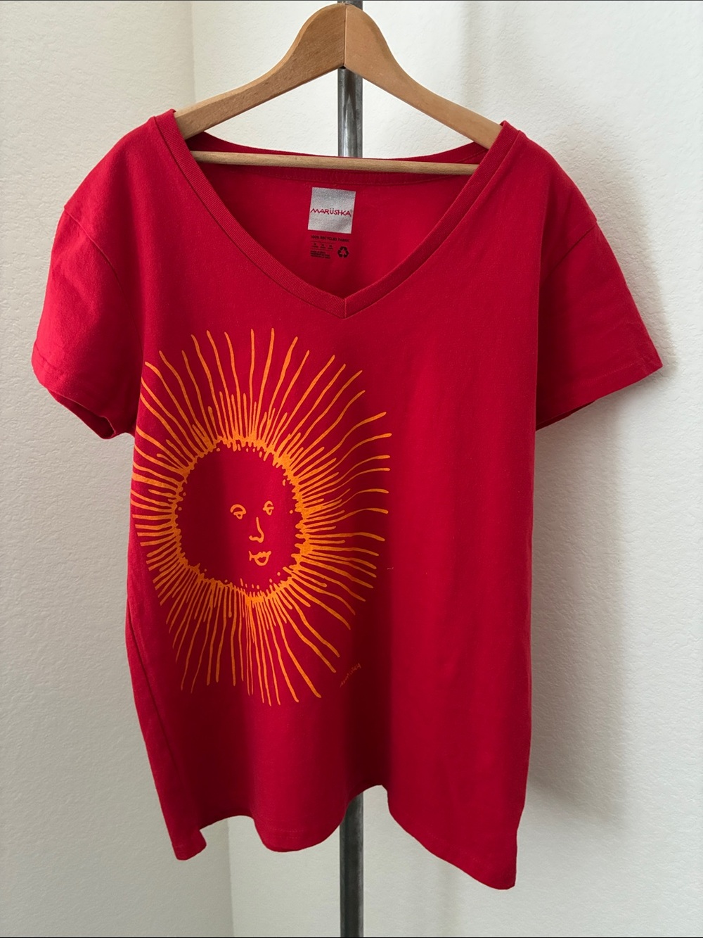 Marushka Women's Sun T Shirt sz M Red Orange V Neck Short Sleeve Quirky Eclectic